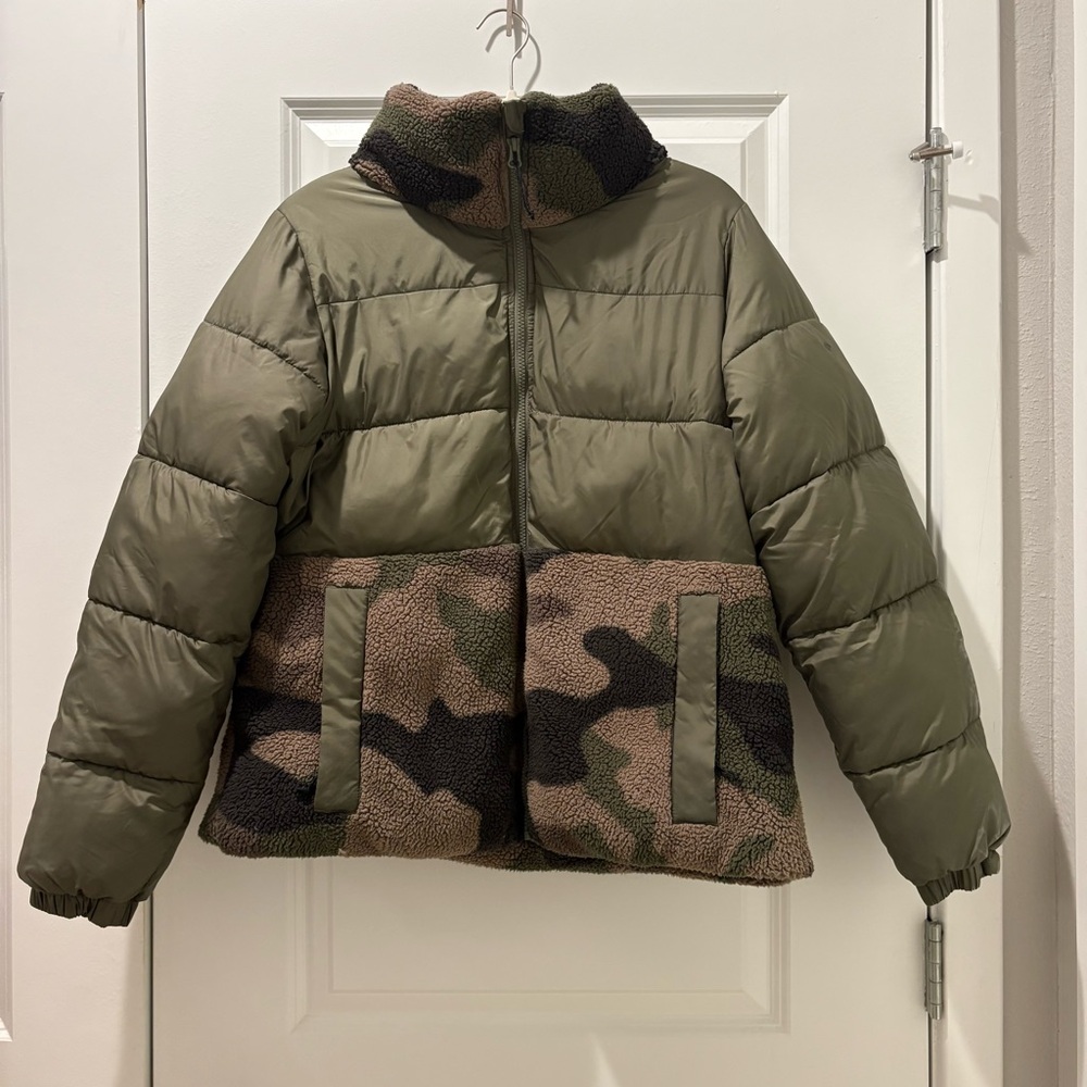 Columbia Olive Green Puffer Jacket with Camo Sherpa Panel
